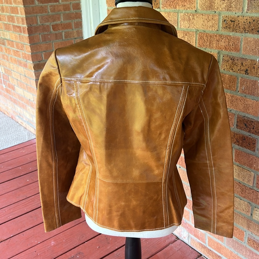 Light brown leather jacket from Wilson’s leather a size small - Picture 2 of 9